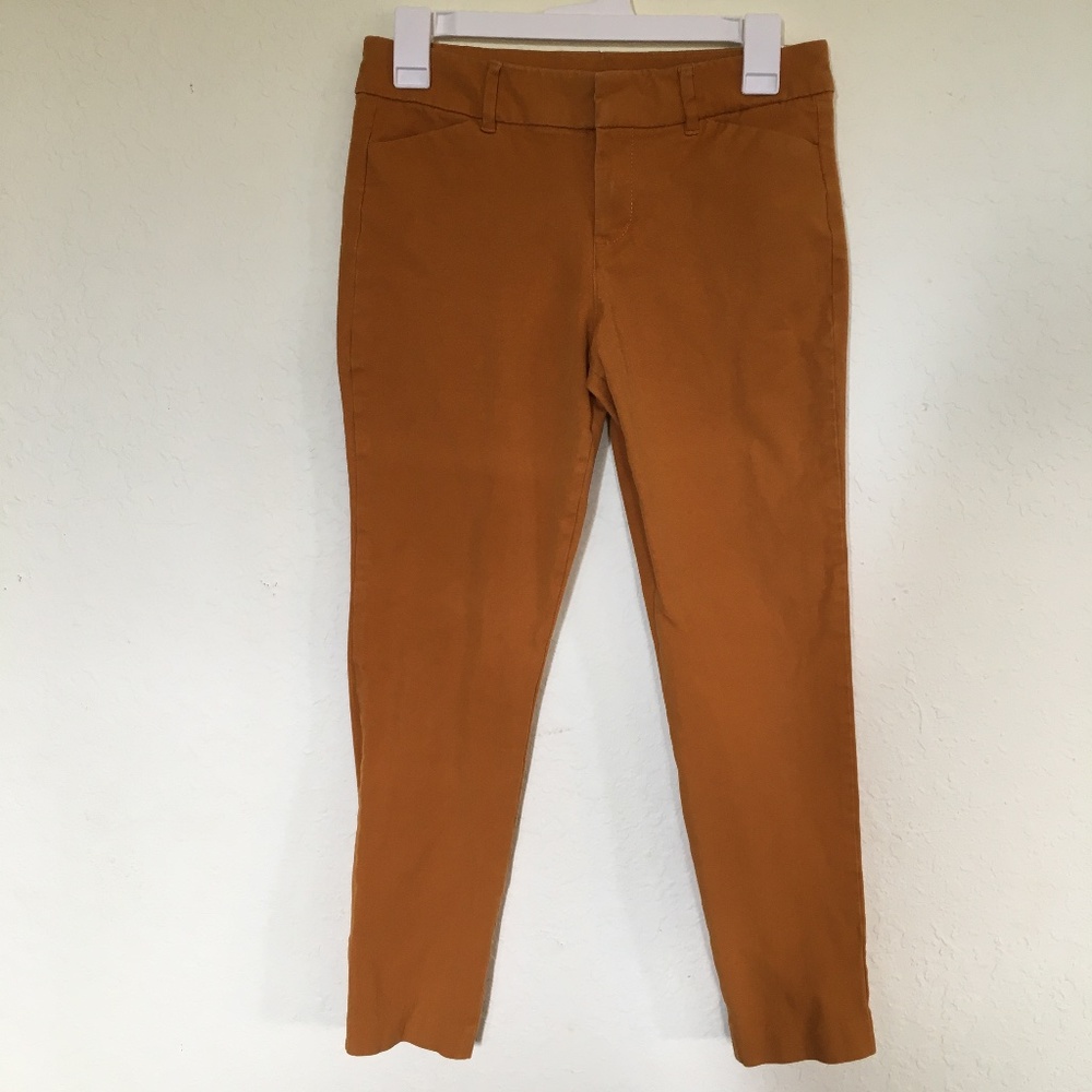 Old Navy pixie ankle pants. Size 4.